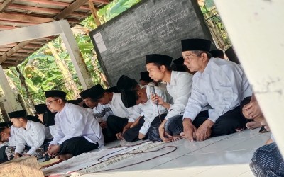 Ziaroh ke Makam Simbah K.H. Syarbini Hasan